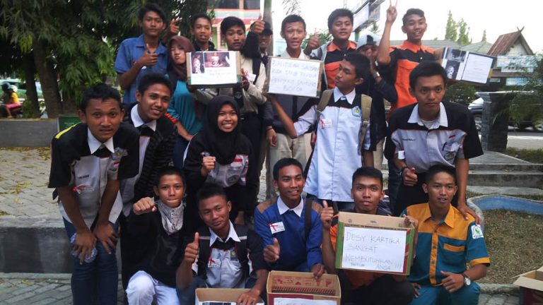OSIS SMK Bhakti Bangsa Ikut mendukung dalam kegiatan Amal