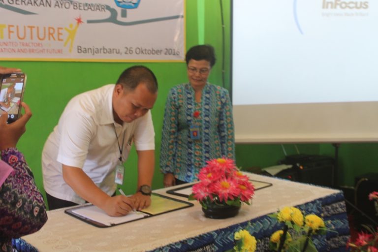 Penandatanganan MOU dengan PT. United Tracktors.tbk