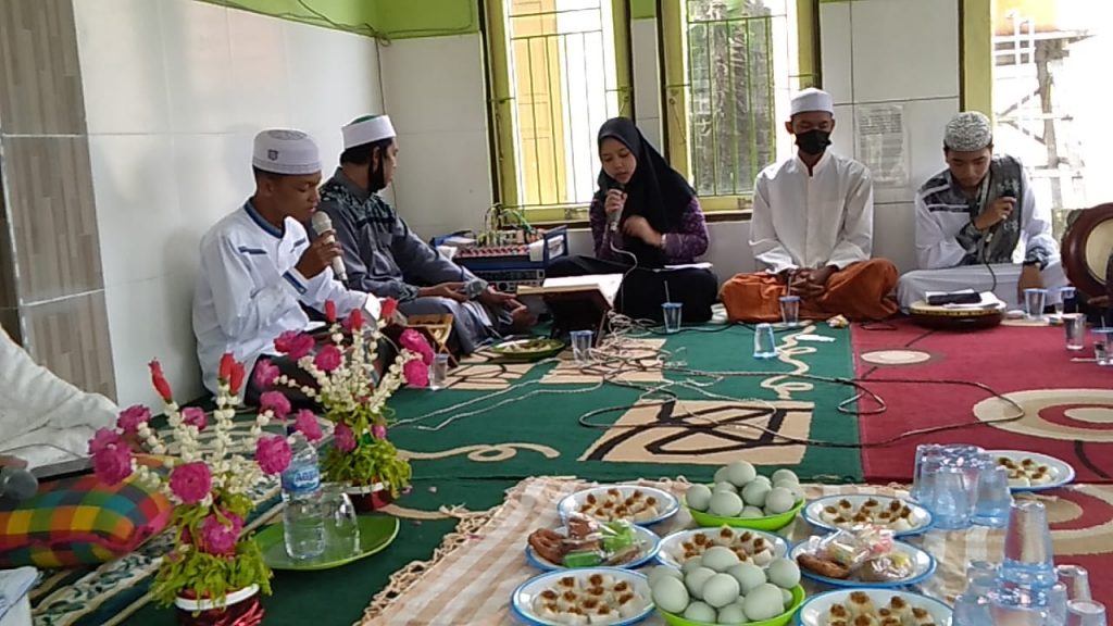 Kegiatan Isra Mi'raj & Khatam Al-Quran di Musholla SMK Bhakti Bangsa Banjarbaru