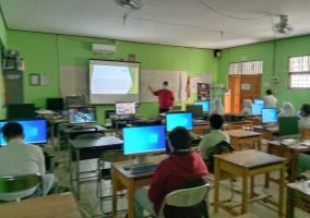 Kegiatan Praktik Multimedia Kelas X SMK Bhakti Bangsa Banjarbaru                        Tahun 2021 / 2022